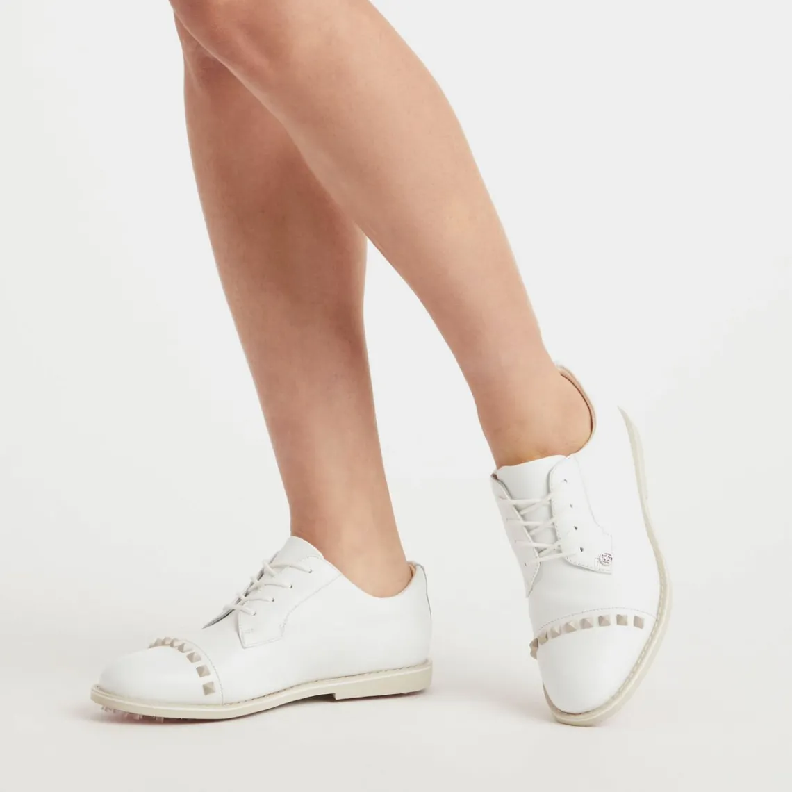 Gallivanter-G/FORE Women's Gallivanter Pebble Leather Stud Cap Toe Golf Shoe